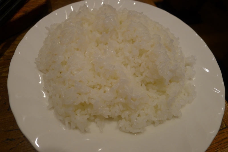 水道橋駅近くのステーキと焙煎カレーの店ふらんす亭のセットのライスはボリュームたっぷり