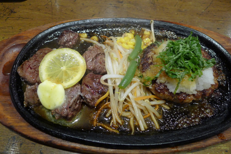 水道橋駅近くのステーキと焙煎カレーの店ふらんす亭のステーキとハンバーグ