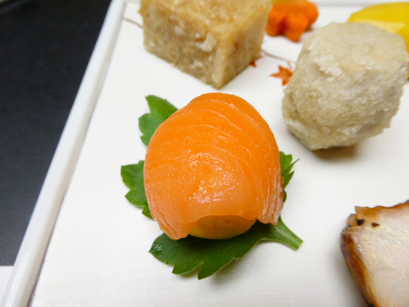 下田野の花亭こむらさきの夕食 前菜 手まり寿司