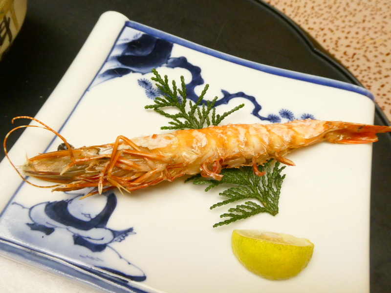 下田野の花亭こむらさきの夕食 焼き物 海老の塩焼き